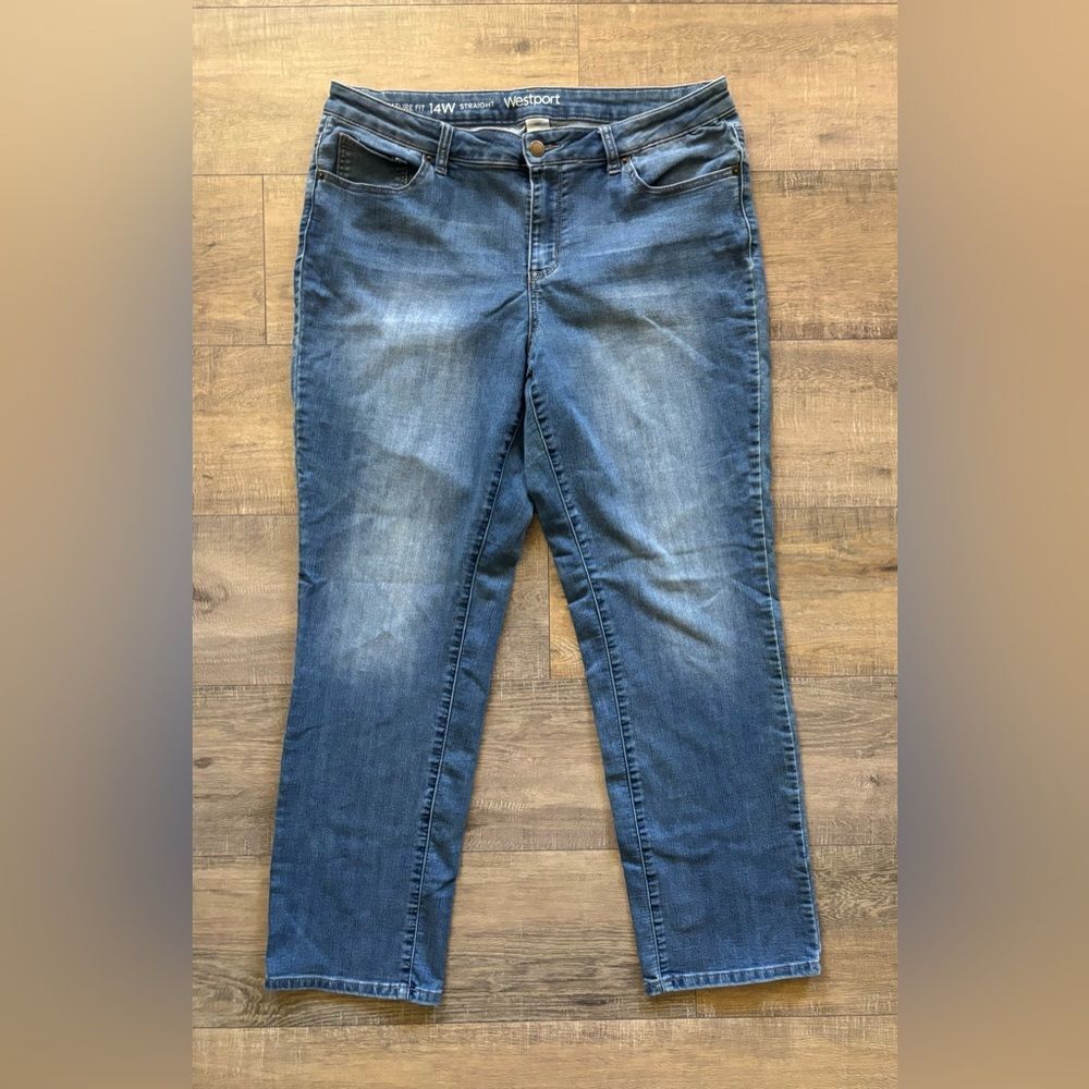 Westport (Dressbarn) women’s size 14W signature fit straight denim blue jeans